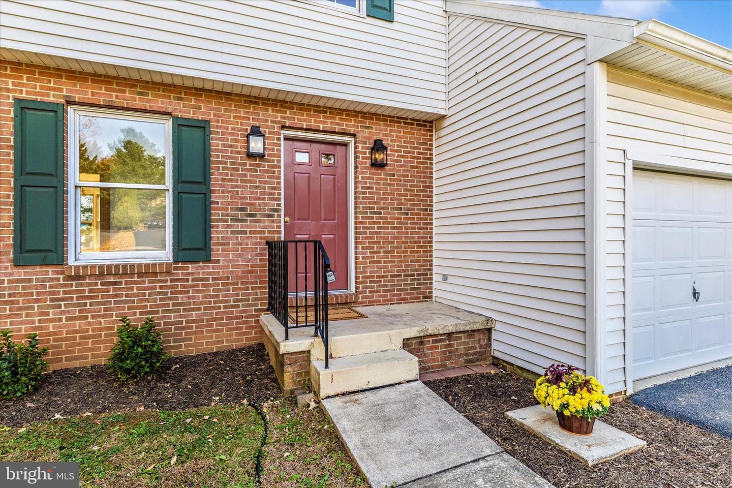 10255 Rollingridge Court photo 2