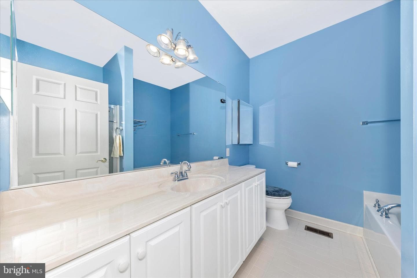 3 Keller Lane photo 26