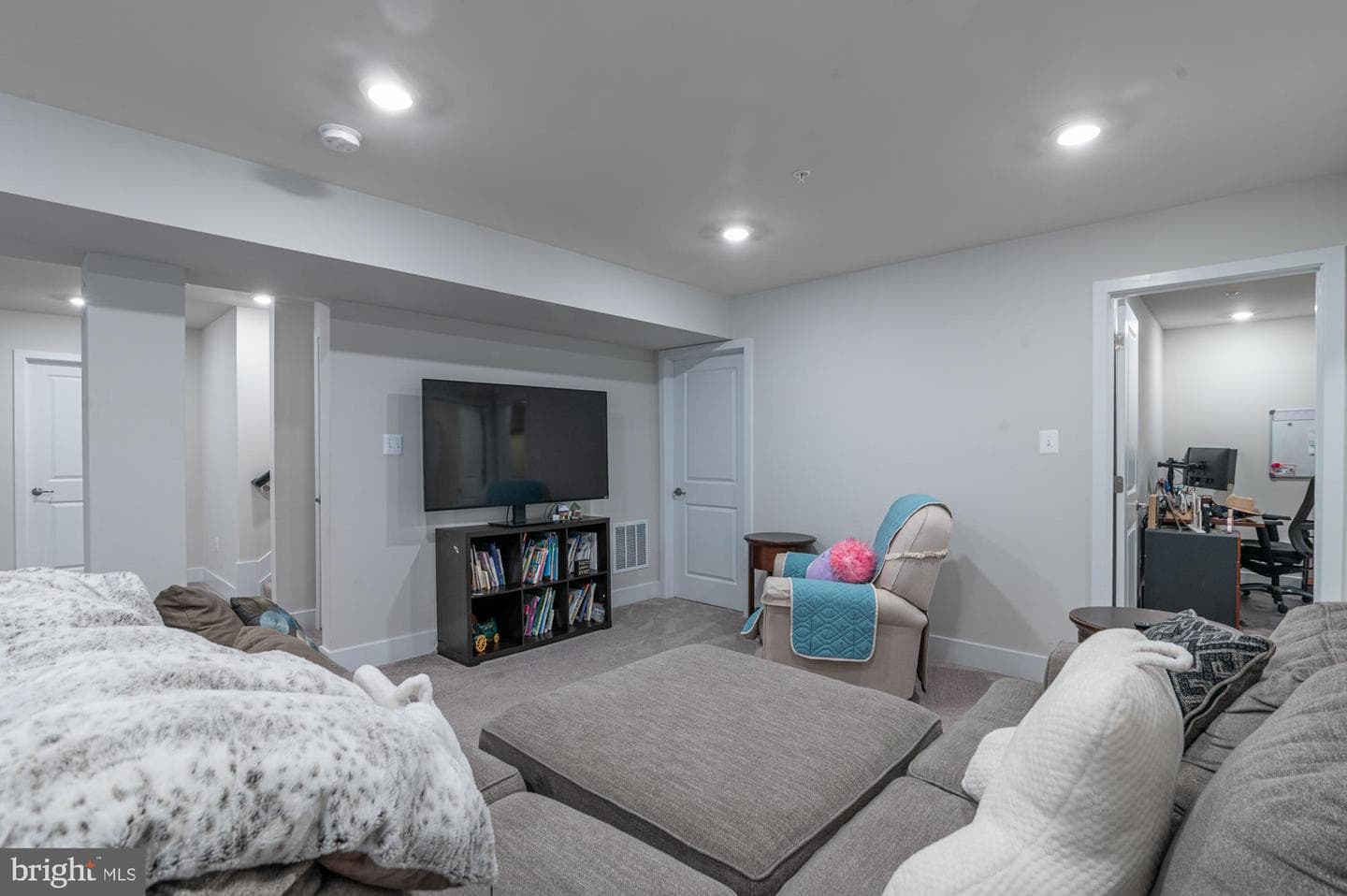 1408 Crampton Street photo 44