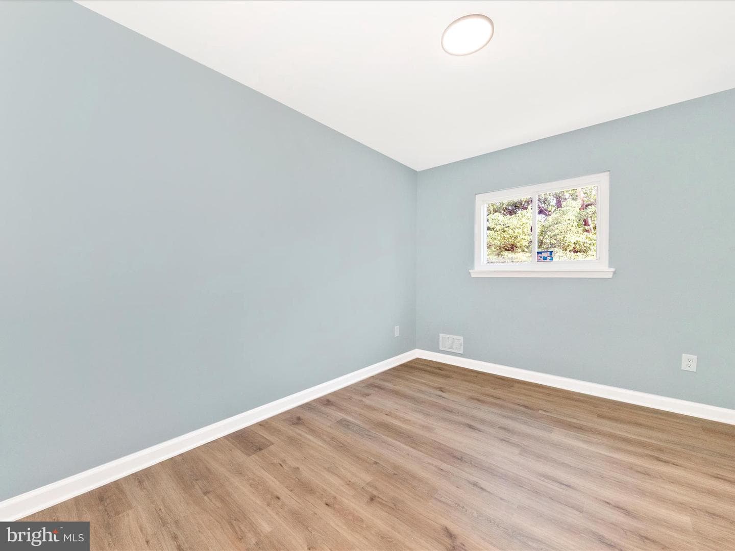 1305 Peachtree Court photo 25