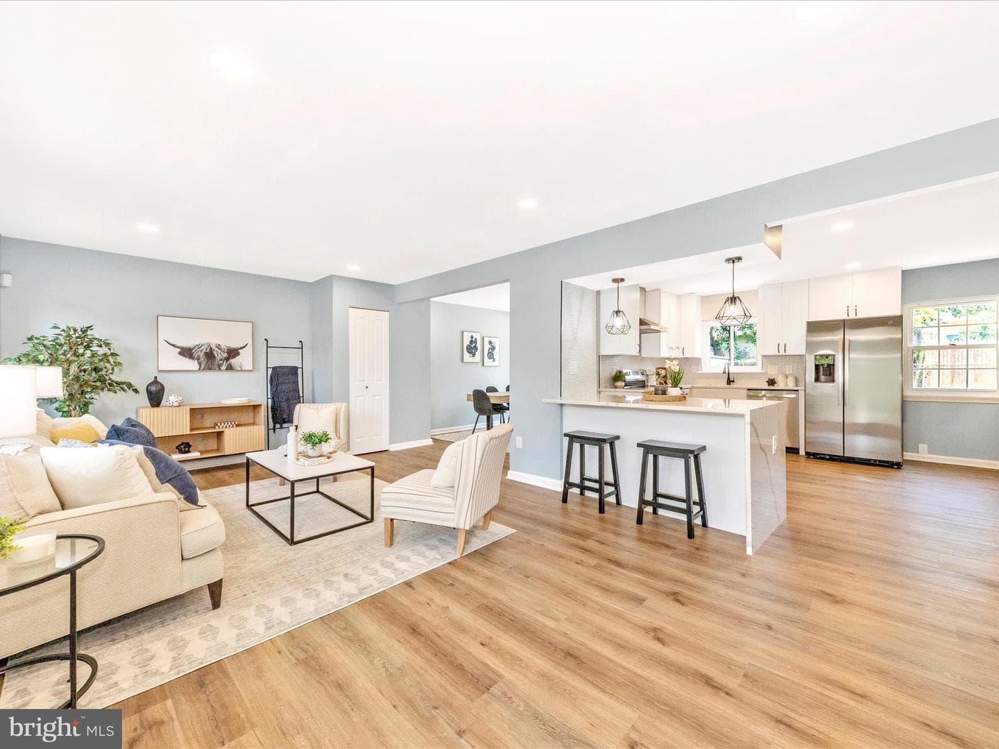 1305 Peachtree Court photo 3