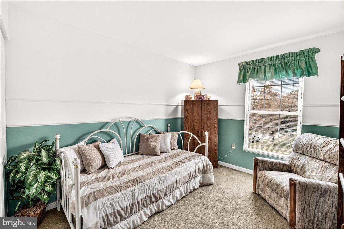 1103 Midvale Avenue photo 14