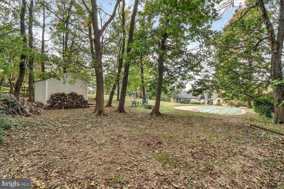 1103 Midvale Avenue photo 30