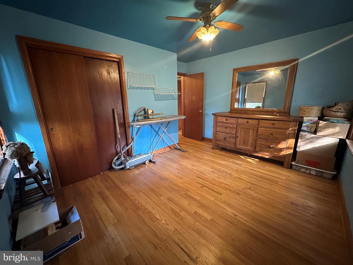 10 Linden Boulevard photo 37