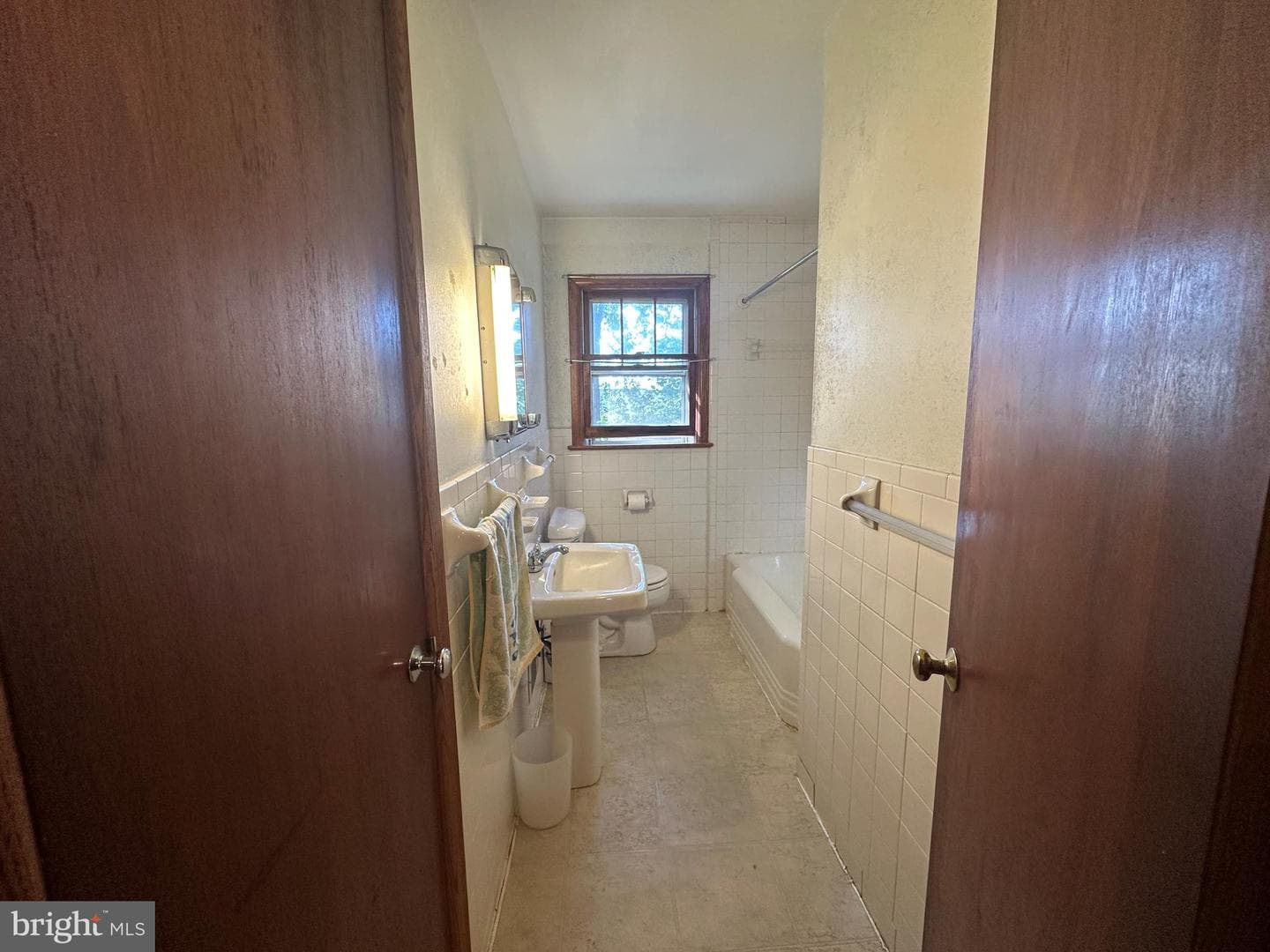 10 Linden Boulevard photo 43