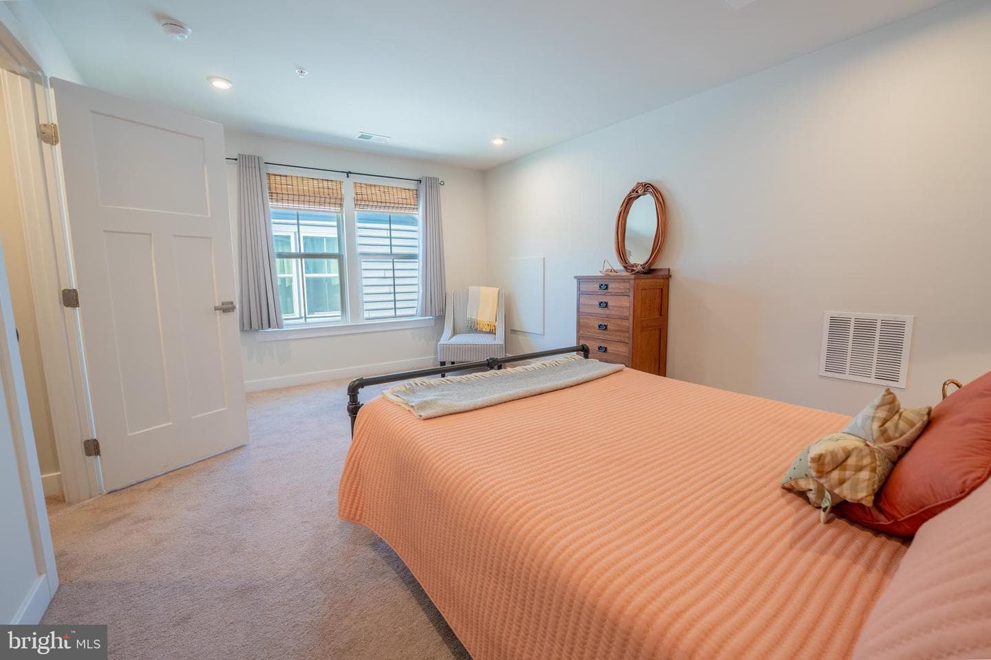 813 Central Avenue photo 25
