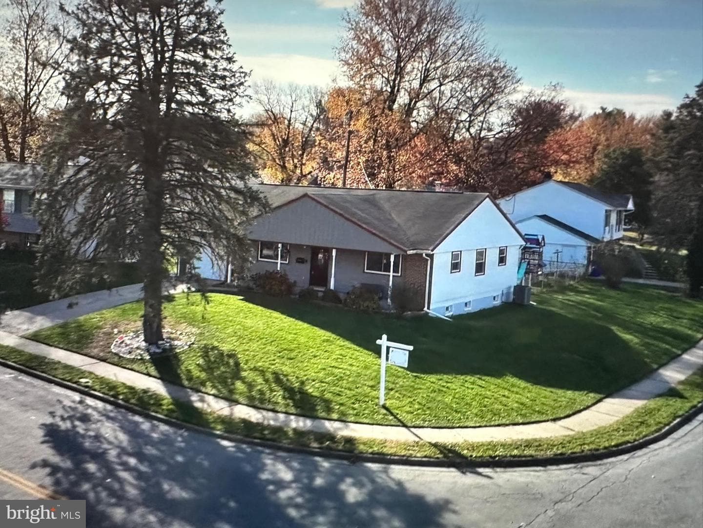 286 Pinoak Lane photo 9