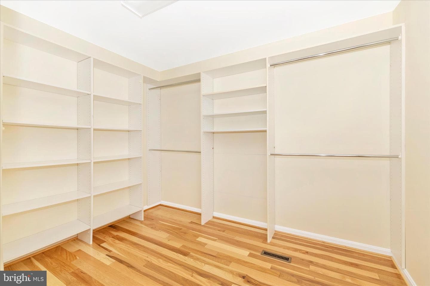 8217 Glen Heather Drive photo 28