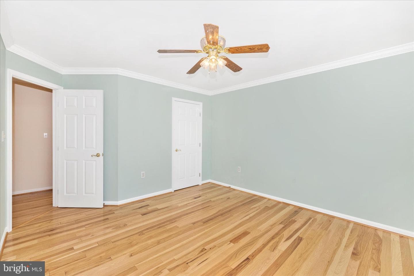 8217 Glen Heather Drive photo 32