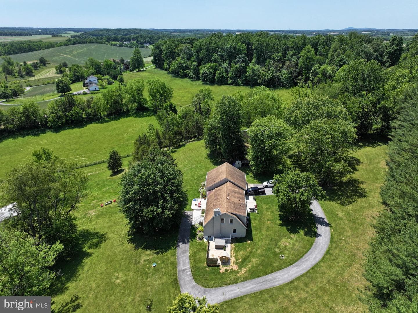 8730 Mapleville photo 1