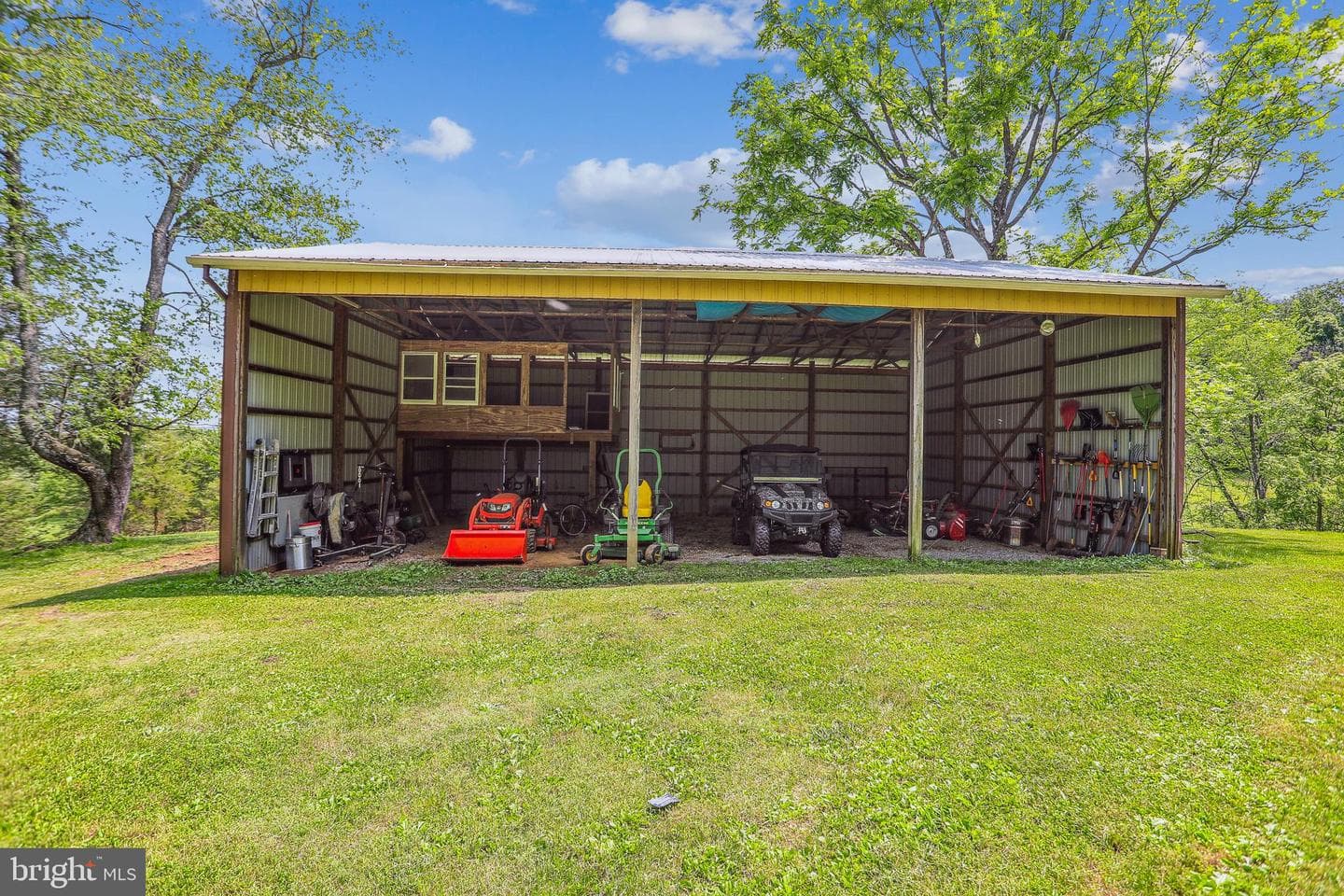 8730 Mapleville photo 46
