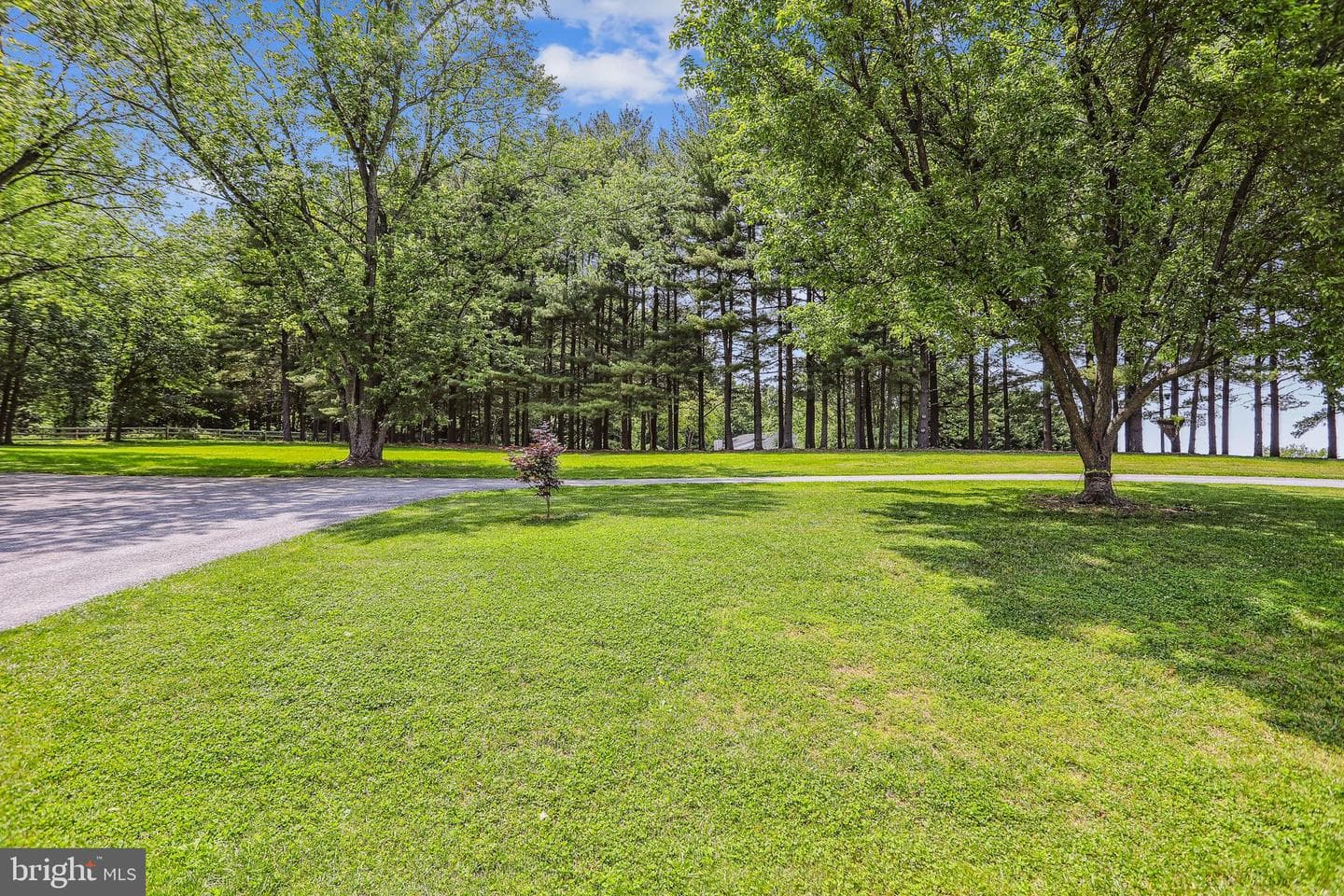 8730 Mapleville photo 49