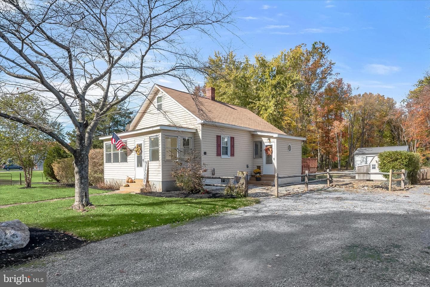 6712 Mountaindale Road photo 2