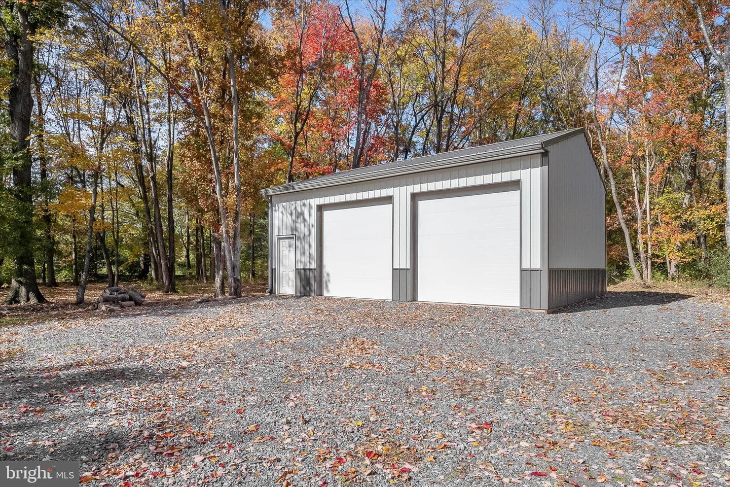 6712 Mountaindale Road photo 3