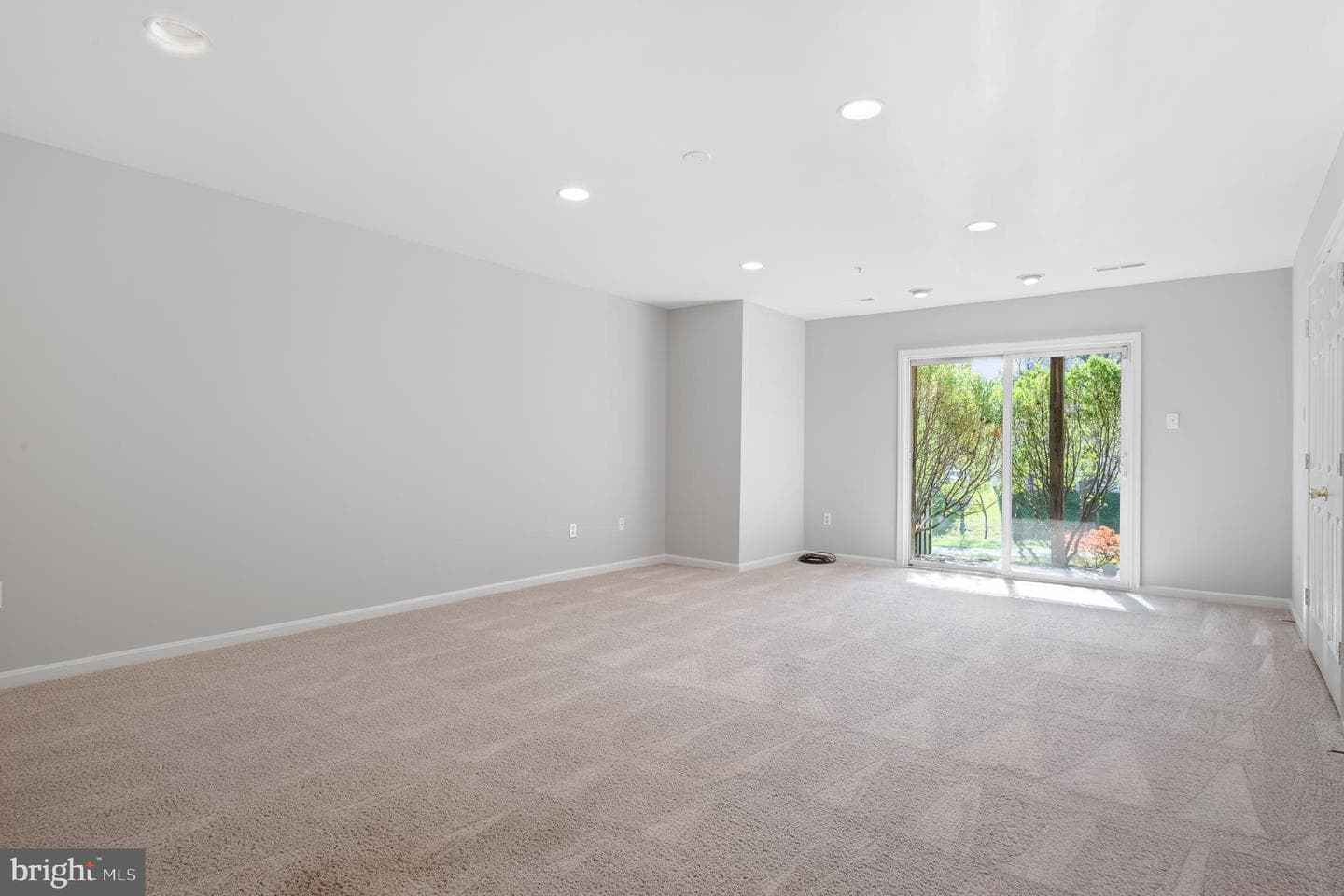 511 Ellison Court photo 15