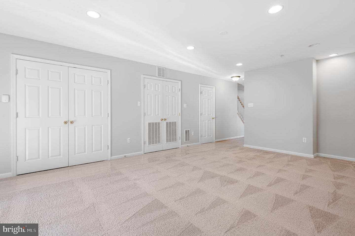 511 Ellison Court photo 16