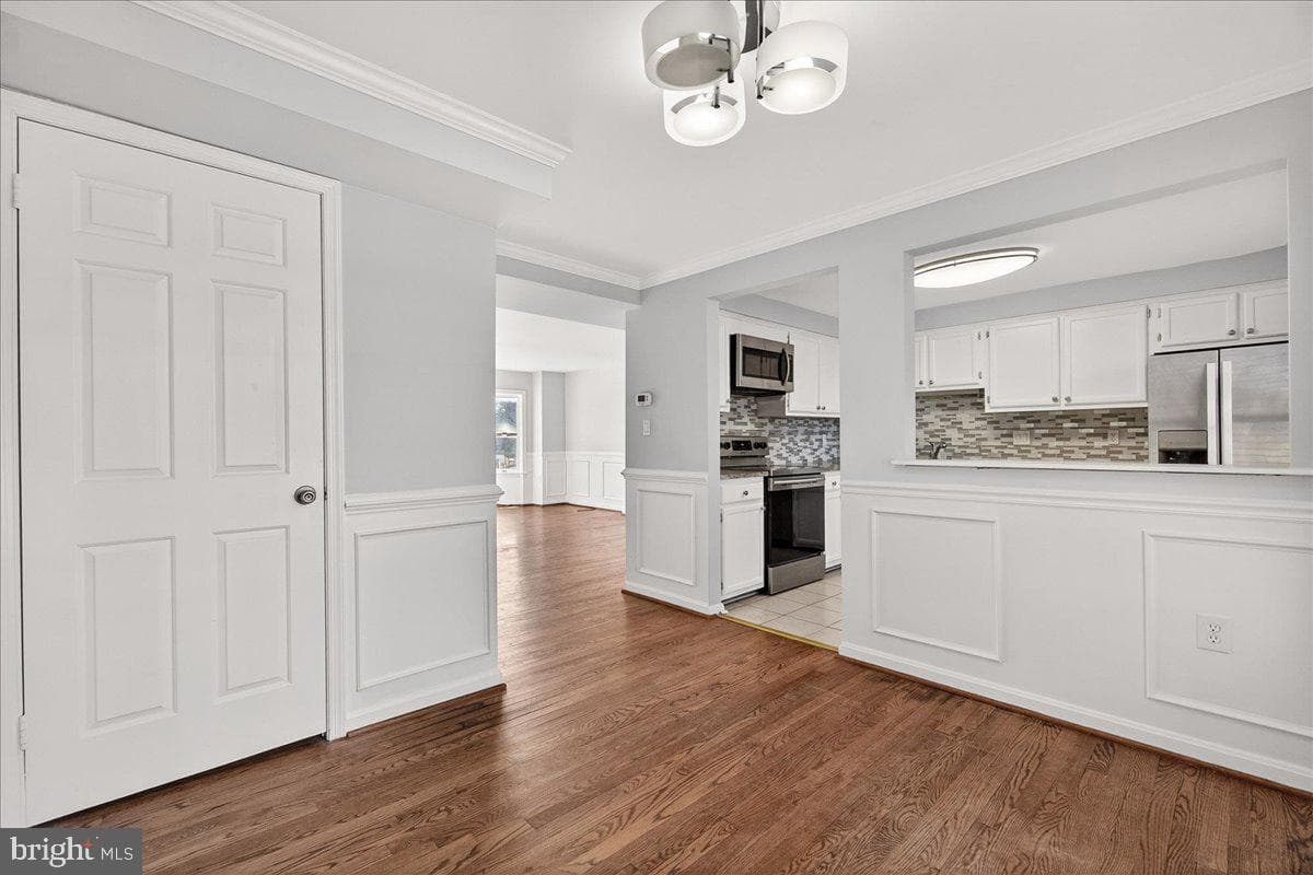 101 Grantham Court photo 16