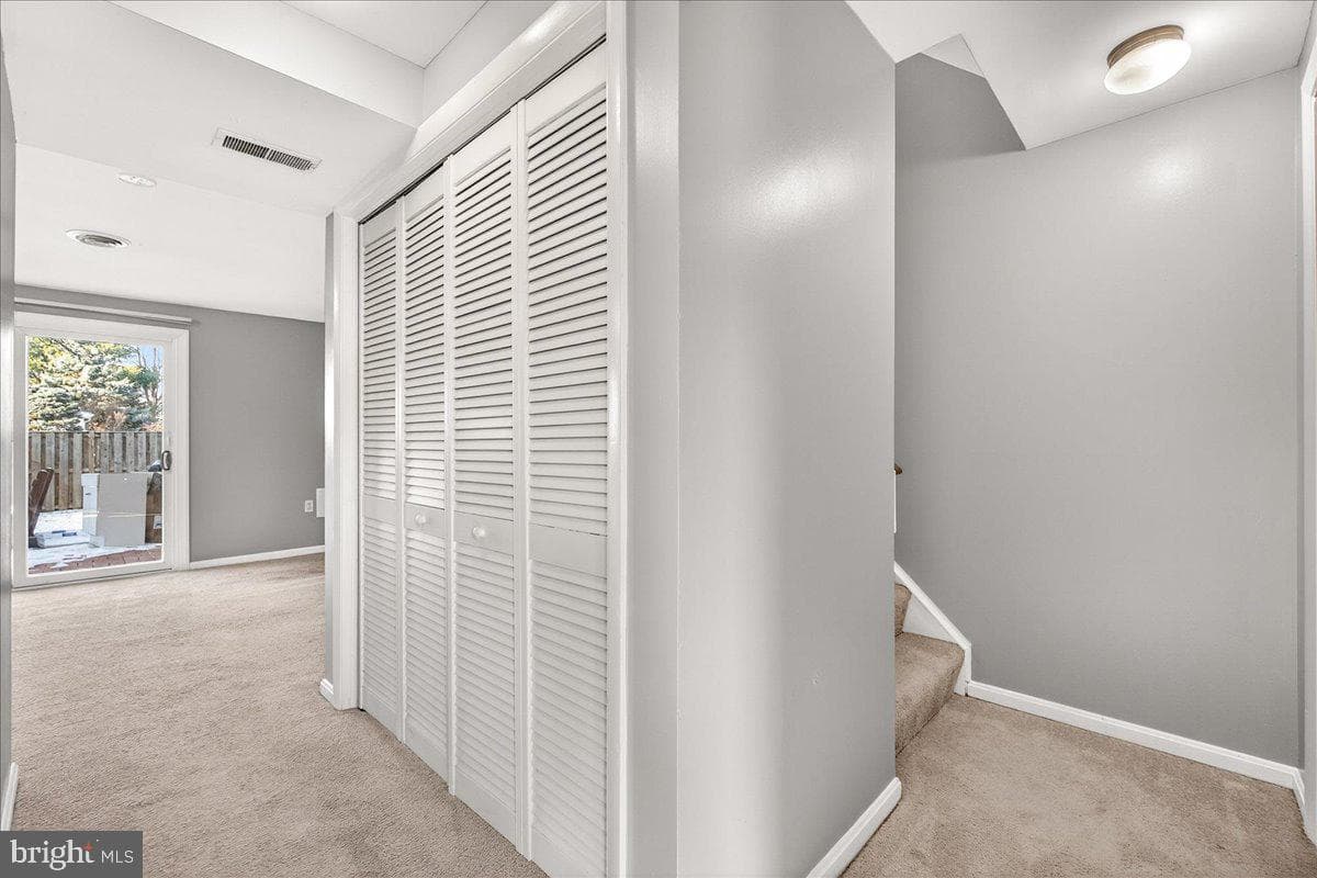 101 Grantham Court photo 35
