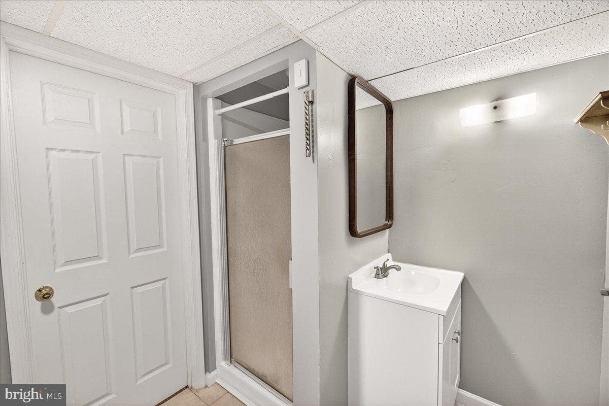 101 Grantham Court photo 42