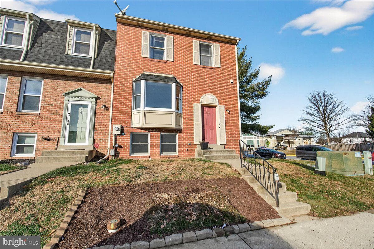 101 Grantham Court photo 50