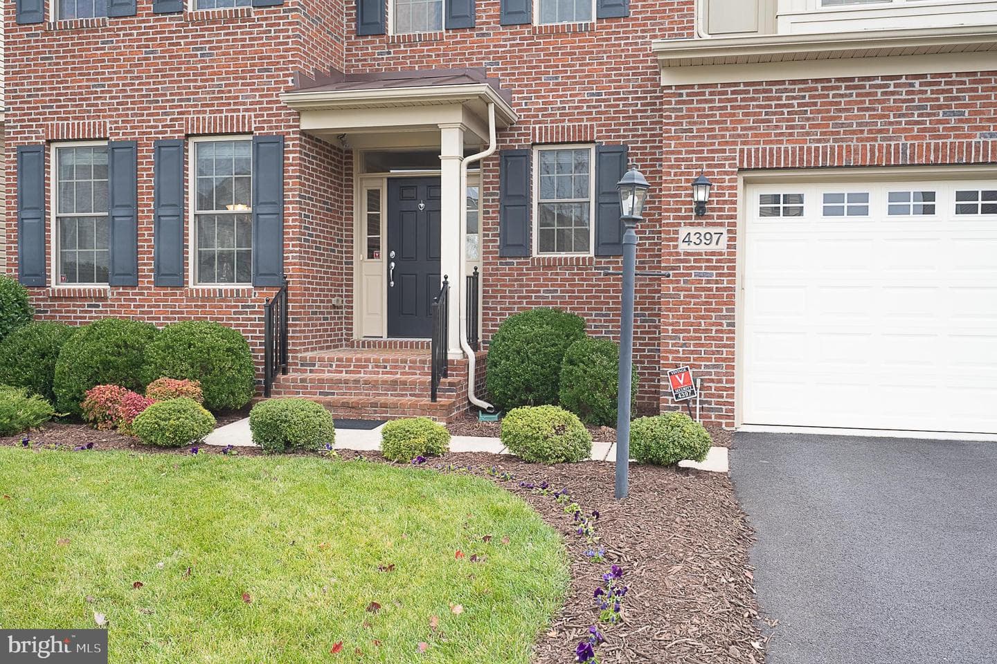 4397 Shamrock Drive photo 2