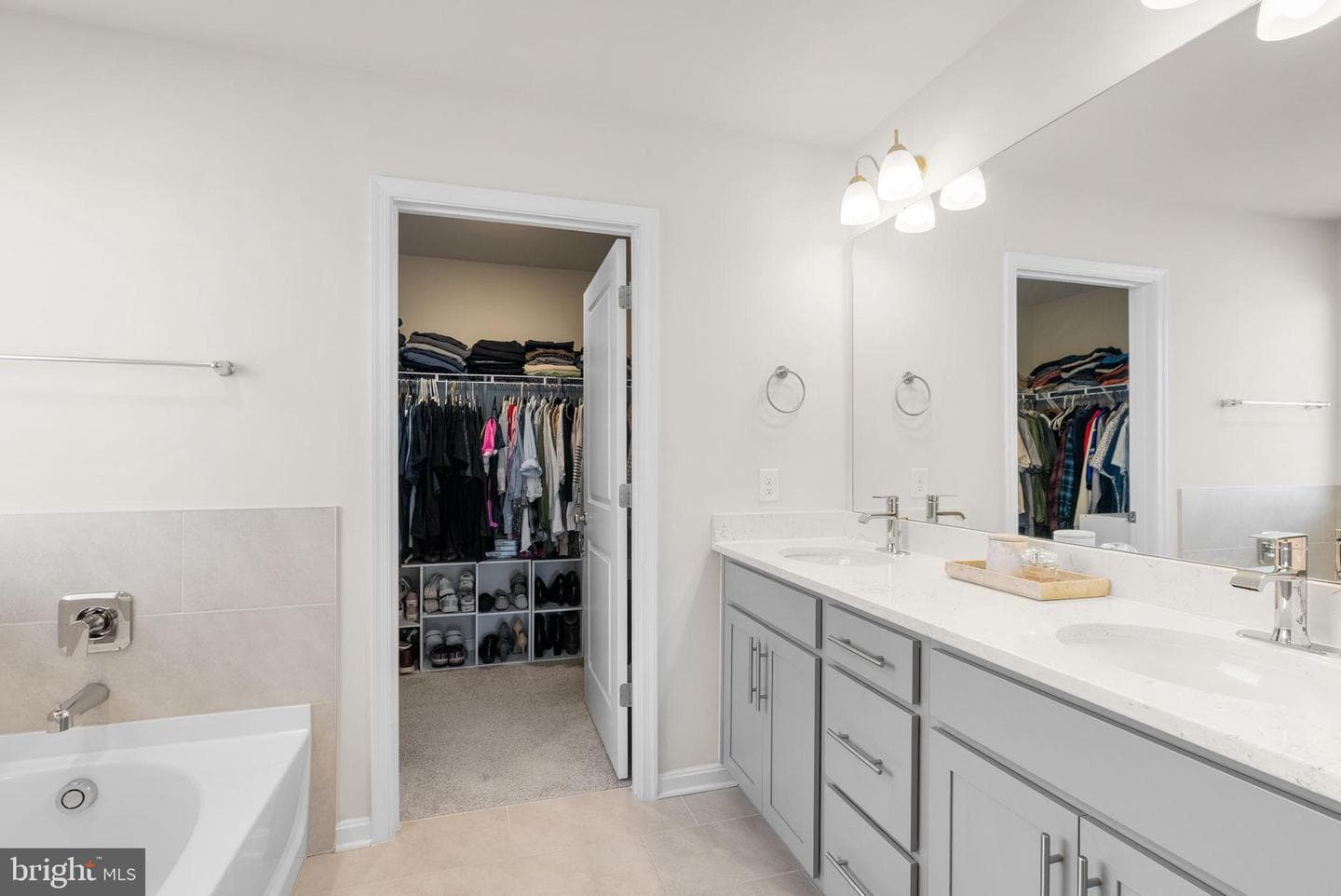 518 Carroll Walk Avenue photo 43