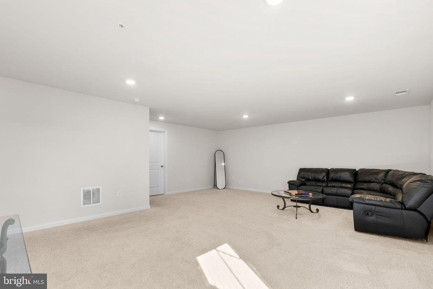 518 Carroll Walk Avenue photo 51