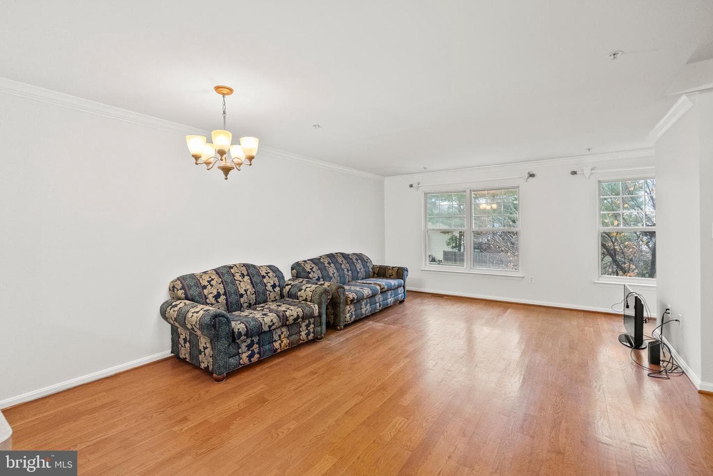 426 Blossom Lane photo 2
