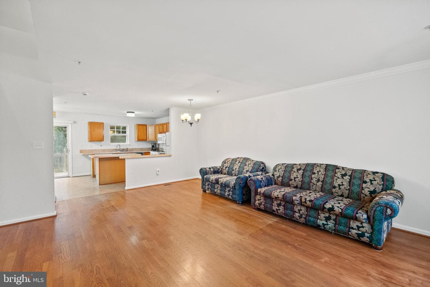 426 Blossom Lane photo 3