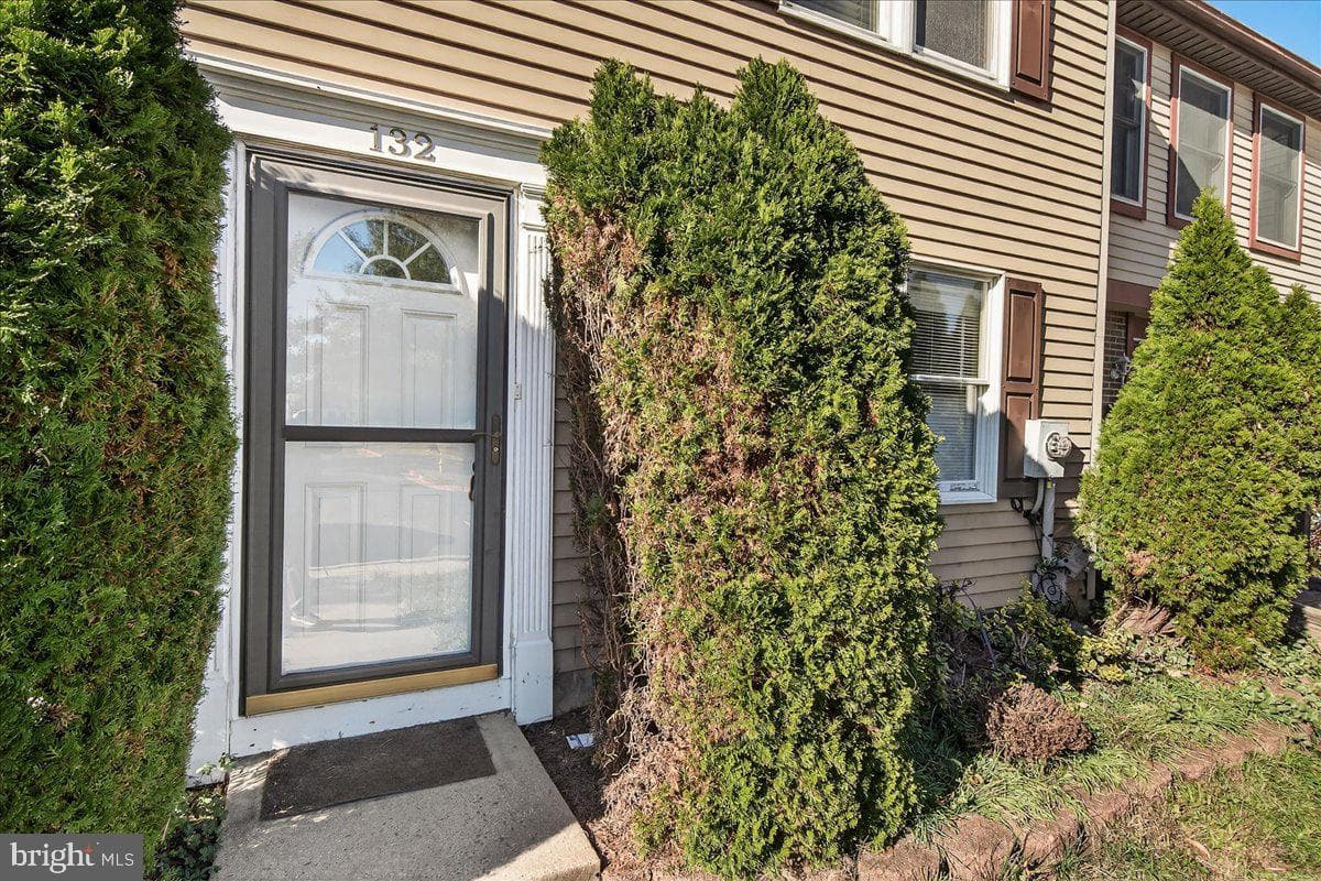 132 Savannah Court photo 4