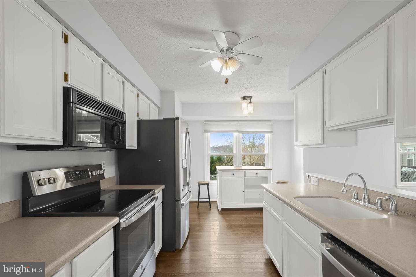 6184 Sawyer Road photo 12