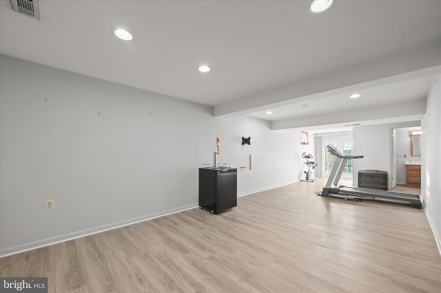 6184 Sawyer Road photo 36