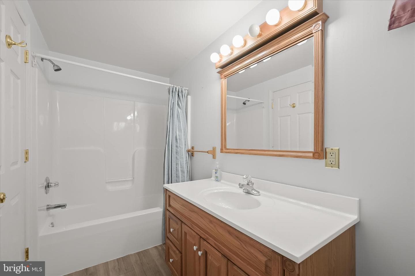 6184 Sawyer Road photo 39