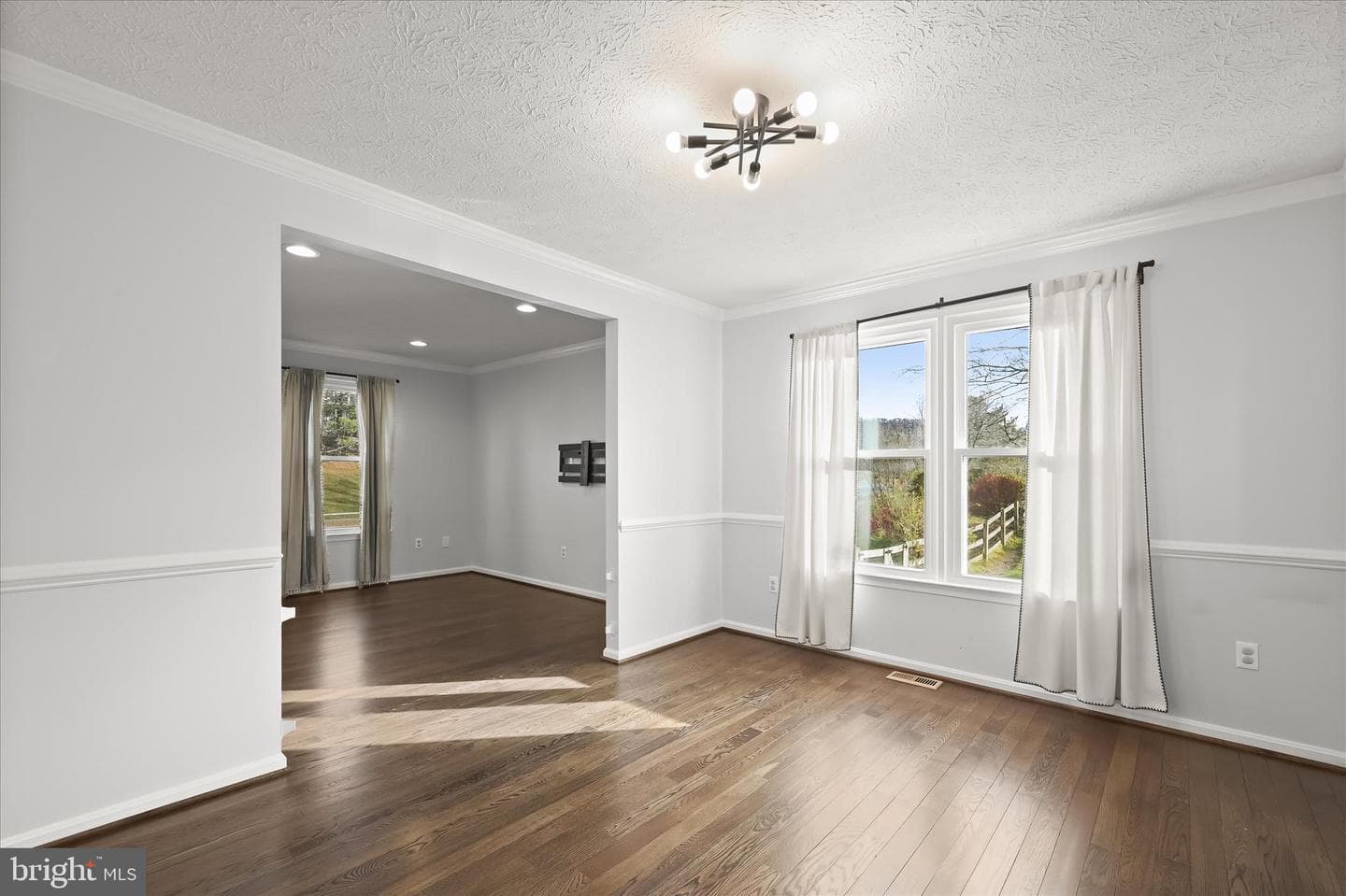 6184 Sawyer Road photo 9