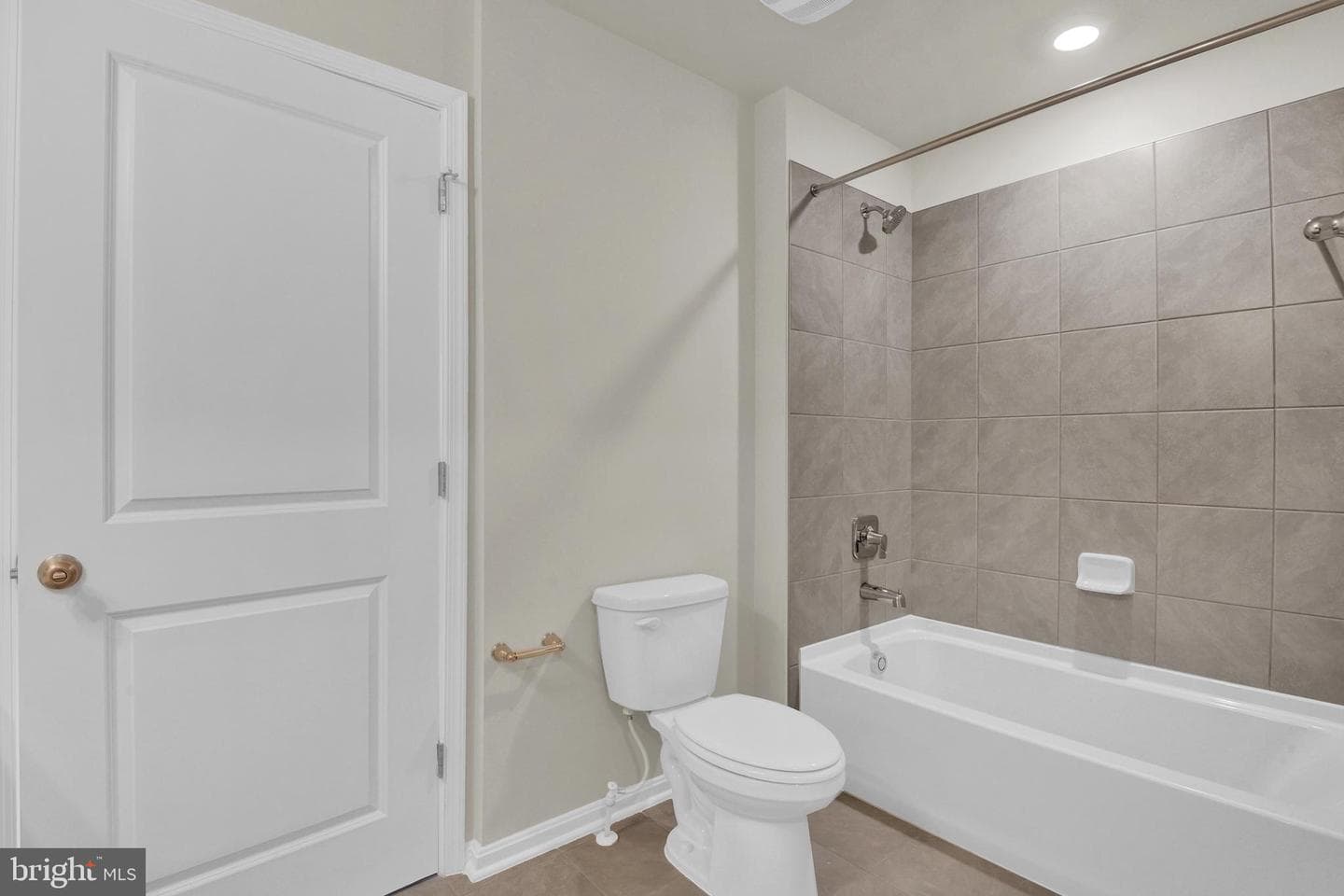 459 Hanson Street photo 21
