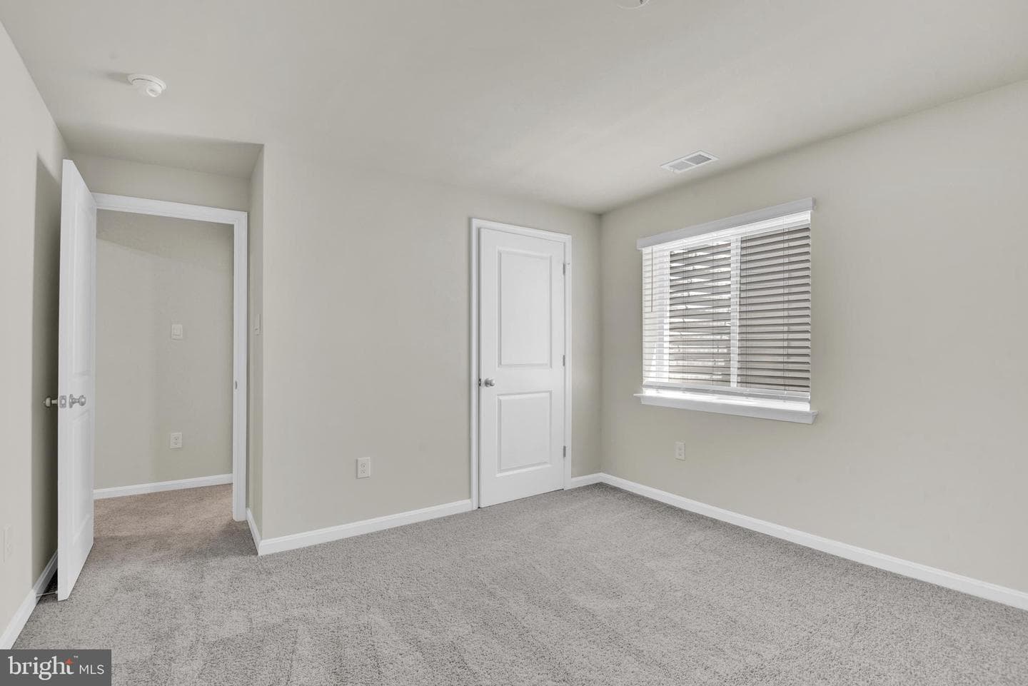 459 Hanson Street photo 29