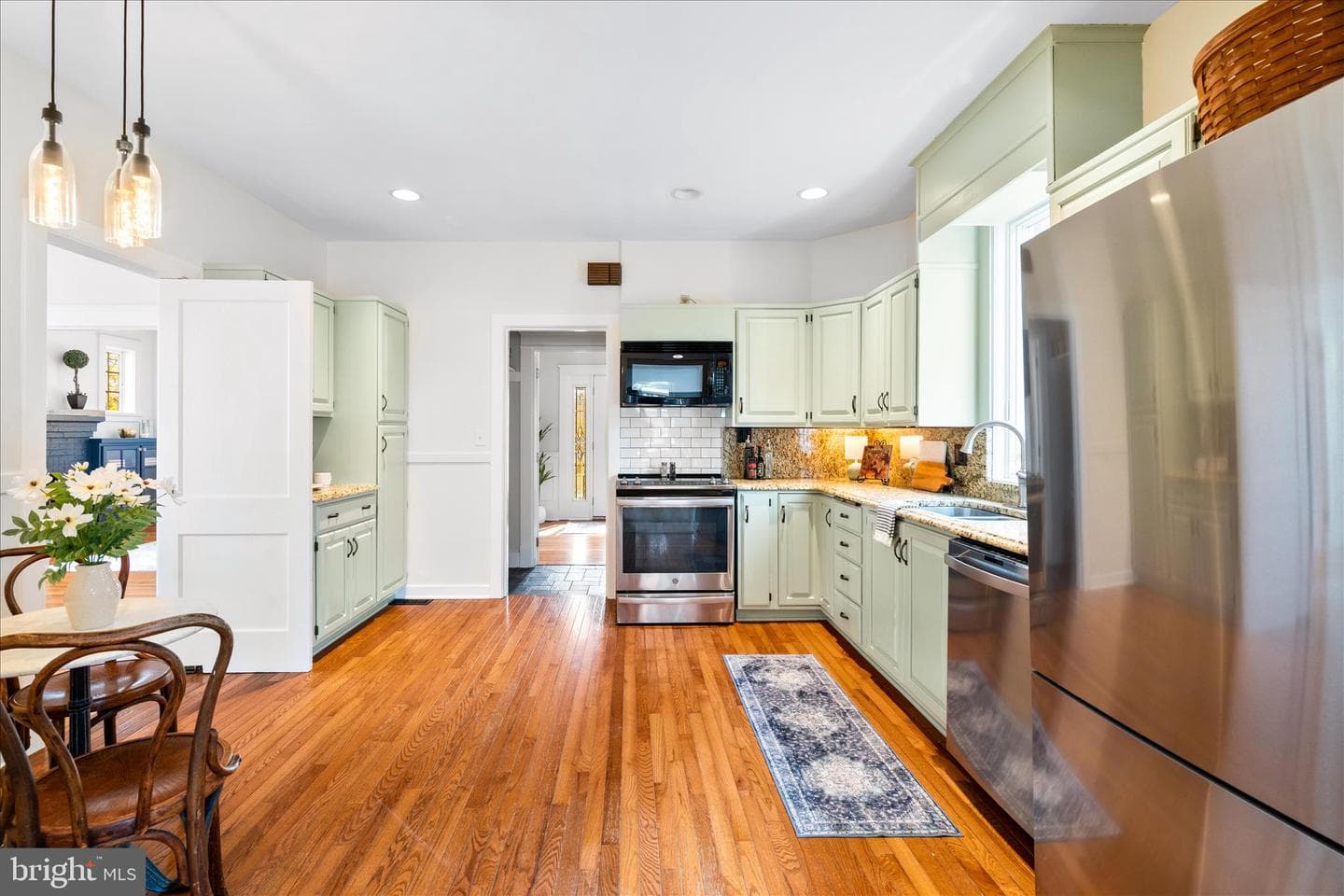 301 Fleming Avenue photo 16