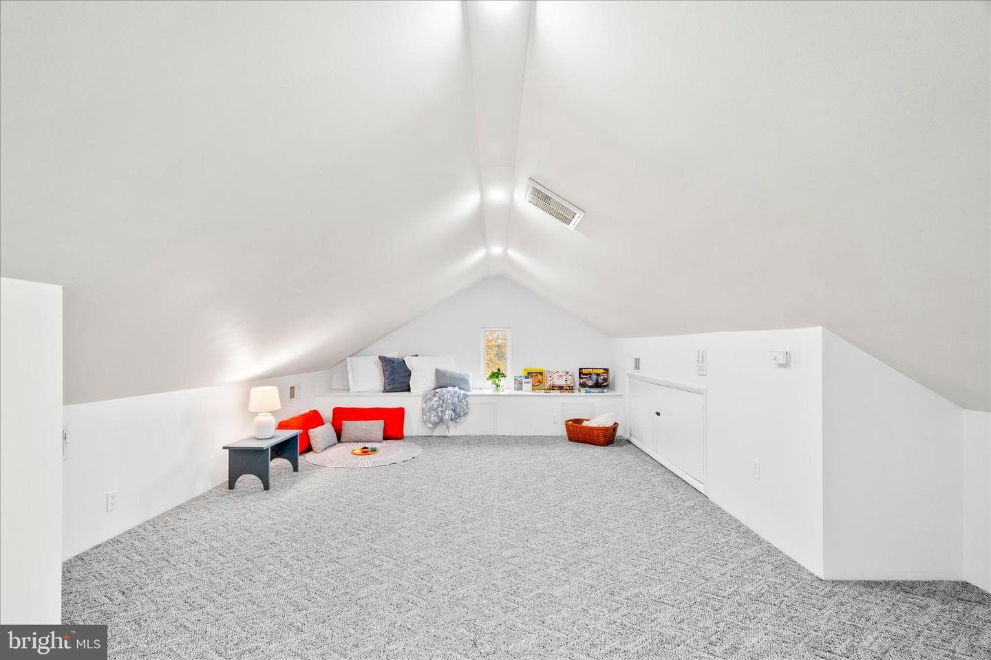 301 Fleming Avenue photo 42