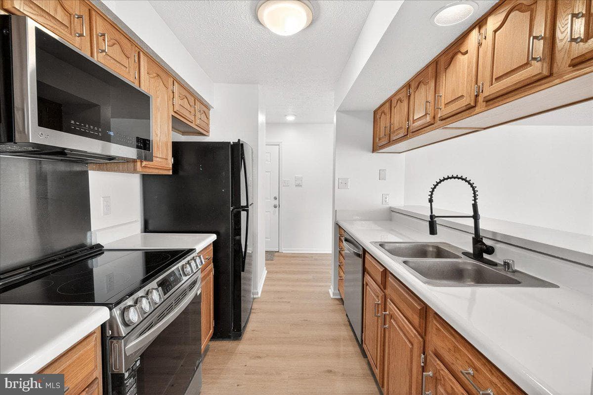 615 Himes Avenue #106 photo 11