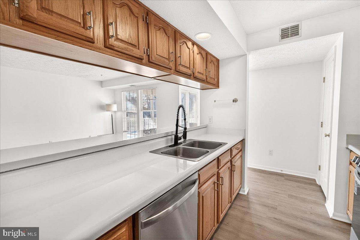 615 Himes Avenue #106 photo 14
