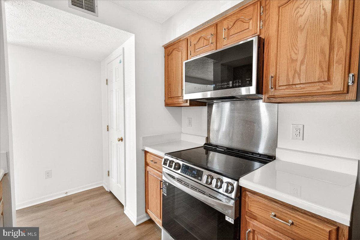 615 Himes Avenue #106 photo 16