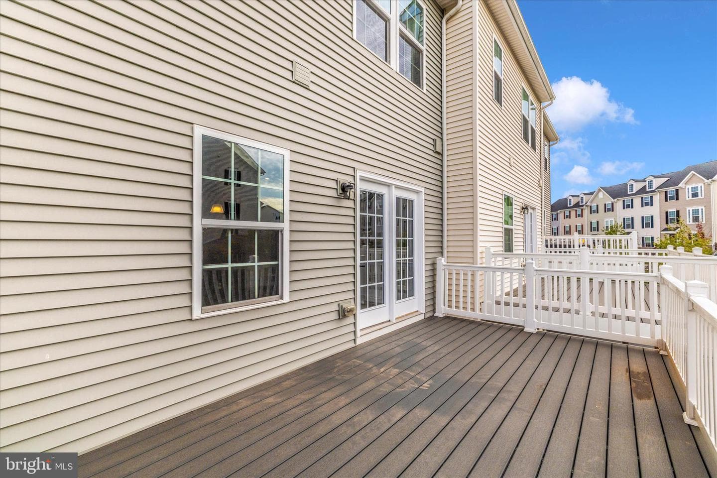 1604 Broadford Park Street photo 27
