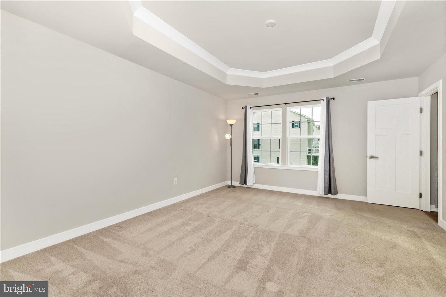 1604 Broadford Park Street photo 30