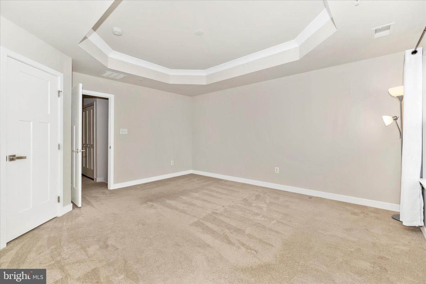 1604 Broadford Park Street photo 35