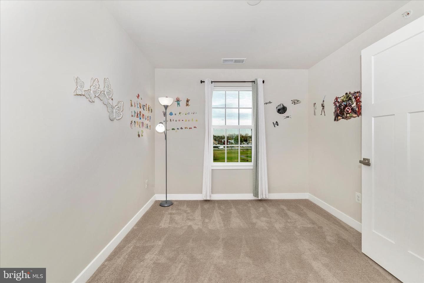 1604 Broadford Park Street photo 42