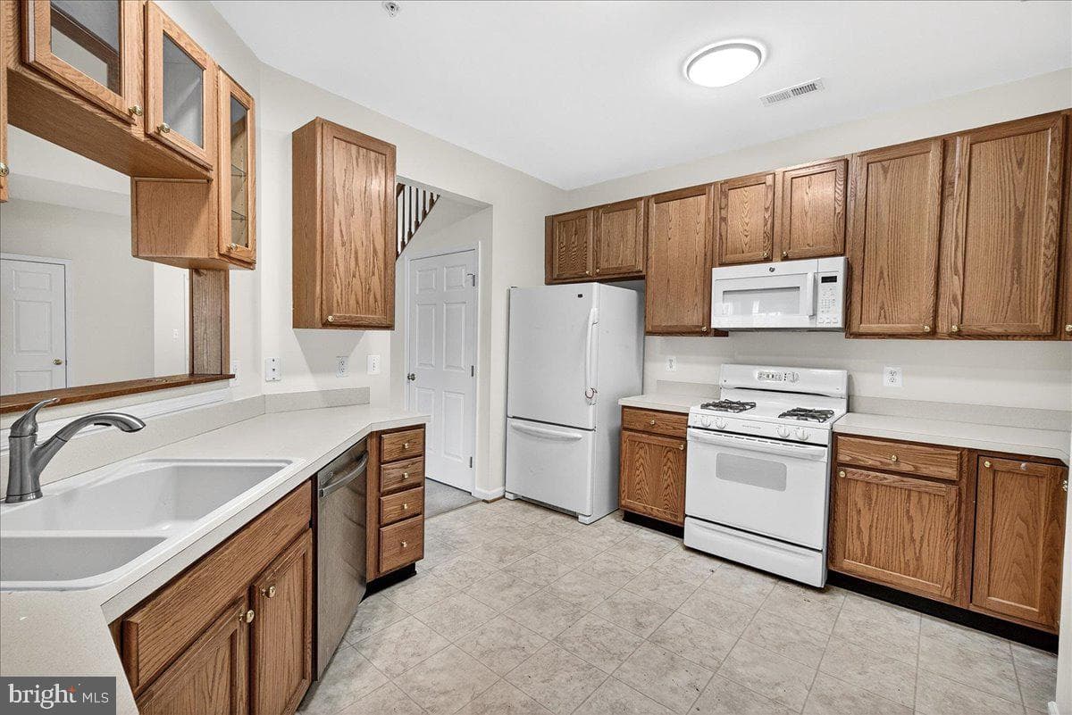 6240 Glen Valley Terrace #5m photo 11