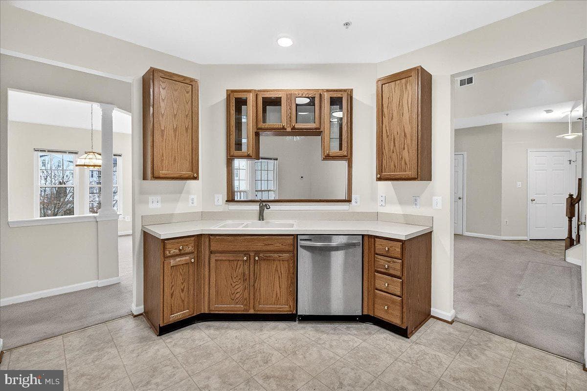 6240 Glen Valley Terrace #5m photo 13