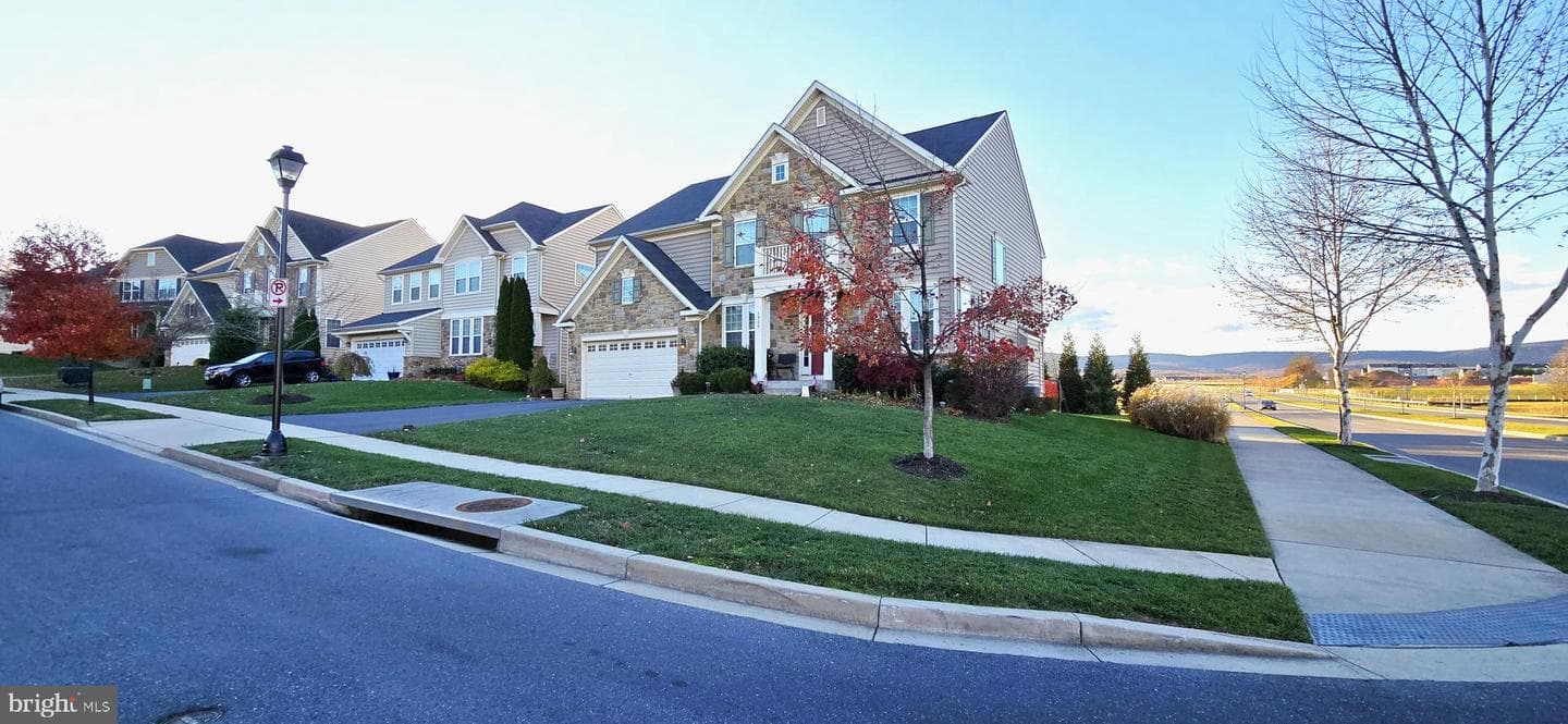 1900 Crestone Drive photo 2