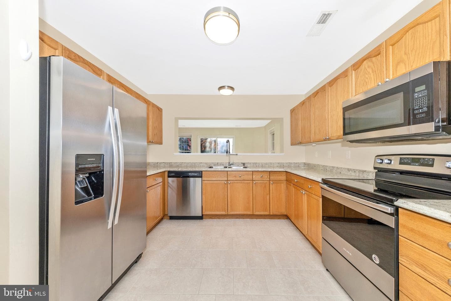 256 W 14th Street photo 11