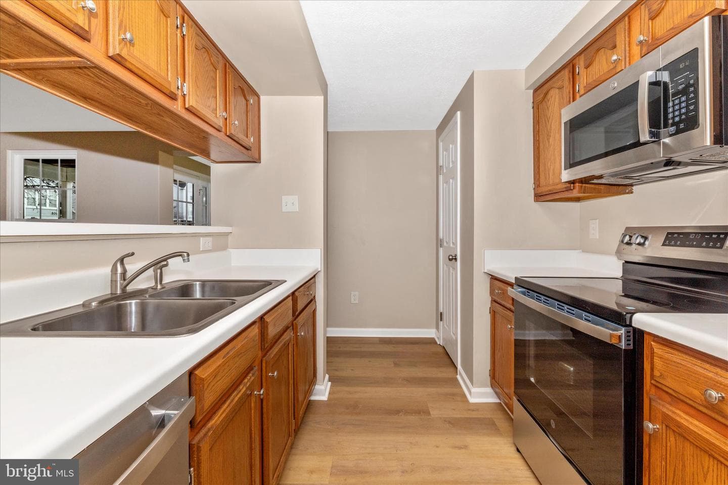 607 Himes Avenue #102 photo 5